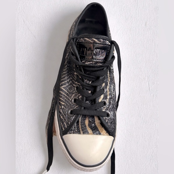 *Limited Edition* Sequin Zebra Converse All Stars - Picture 2 of 5